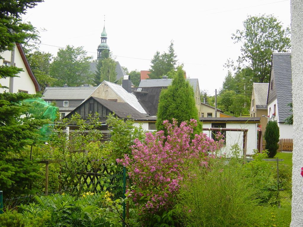 Ferienwohnung Bimmelbahn-Blick Neudorf  Ruang foto