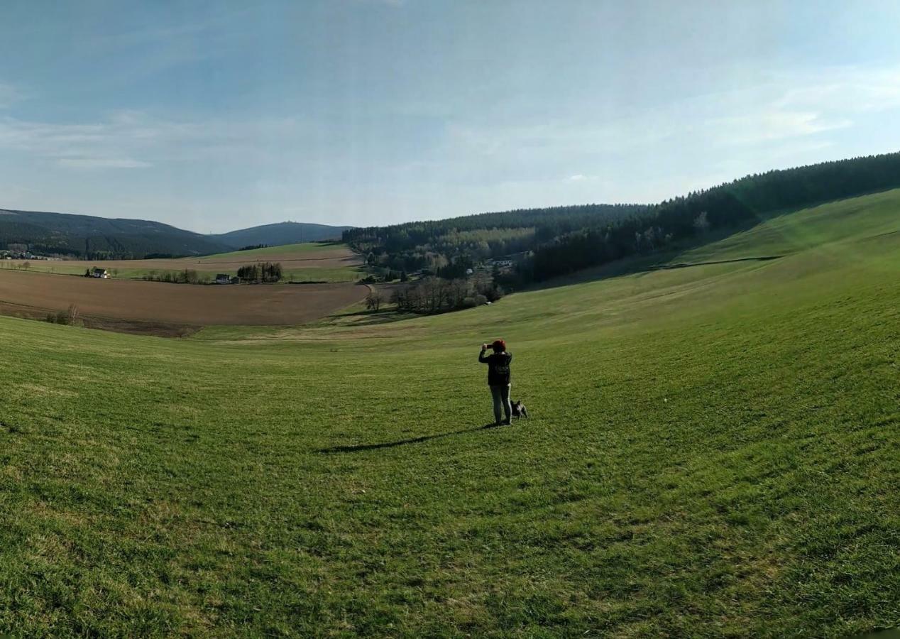 Ferienwohnung Bimmelbahn-Blick Neudorf  Bagian luar foto